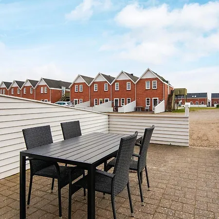 5 Person In Romo-by Traum * Sønderby